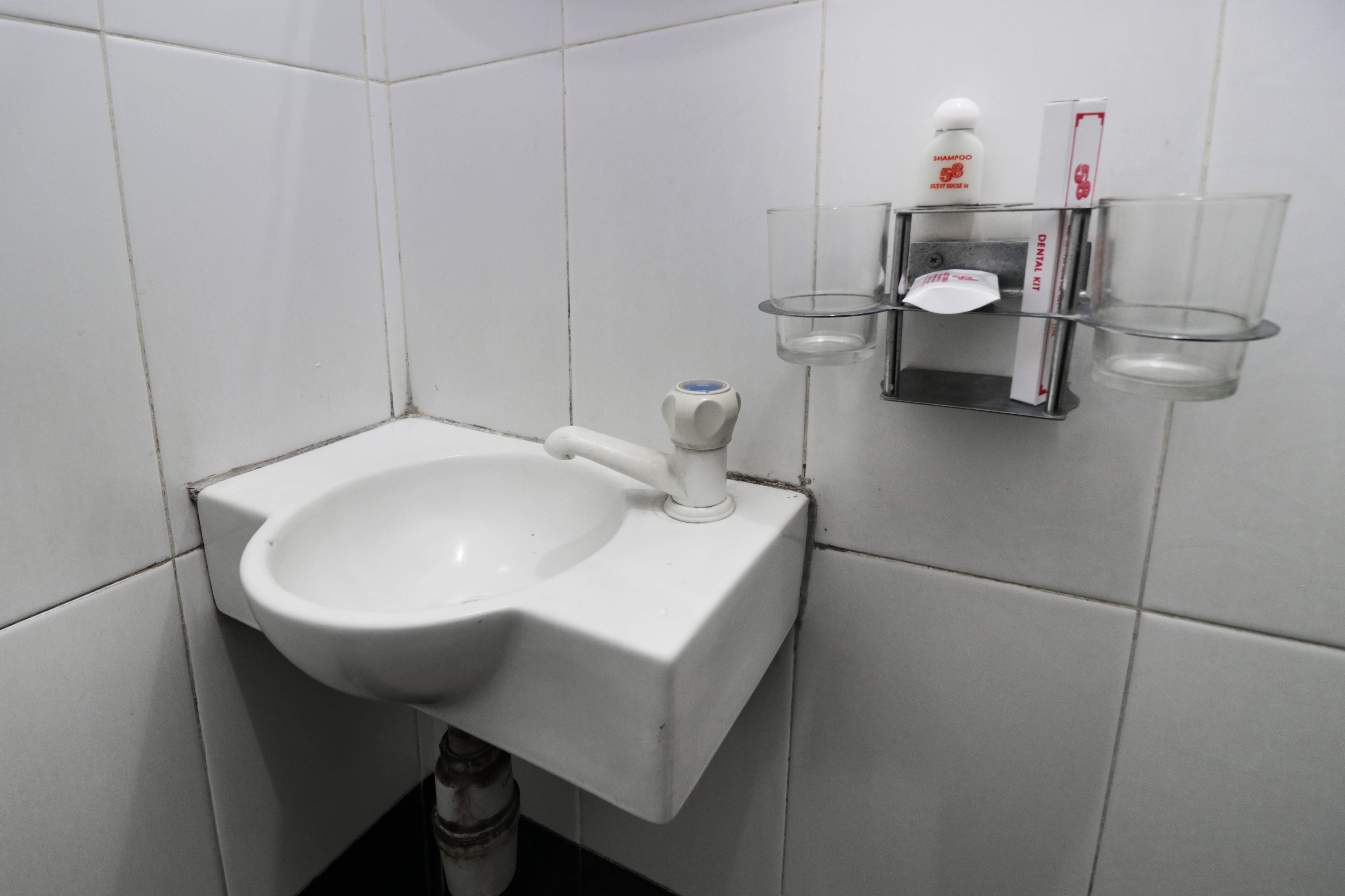 58 Guesthouse Tangerang Pondoklang Экстерьер фото